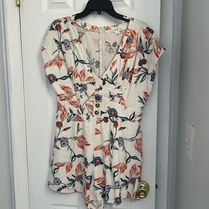 Ladies Romper Size L NWOT
